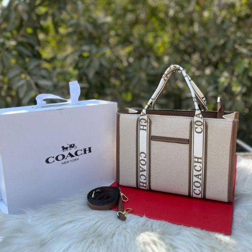 COACH HANDBAG