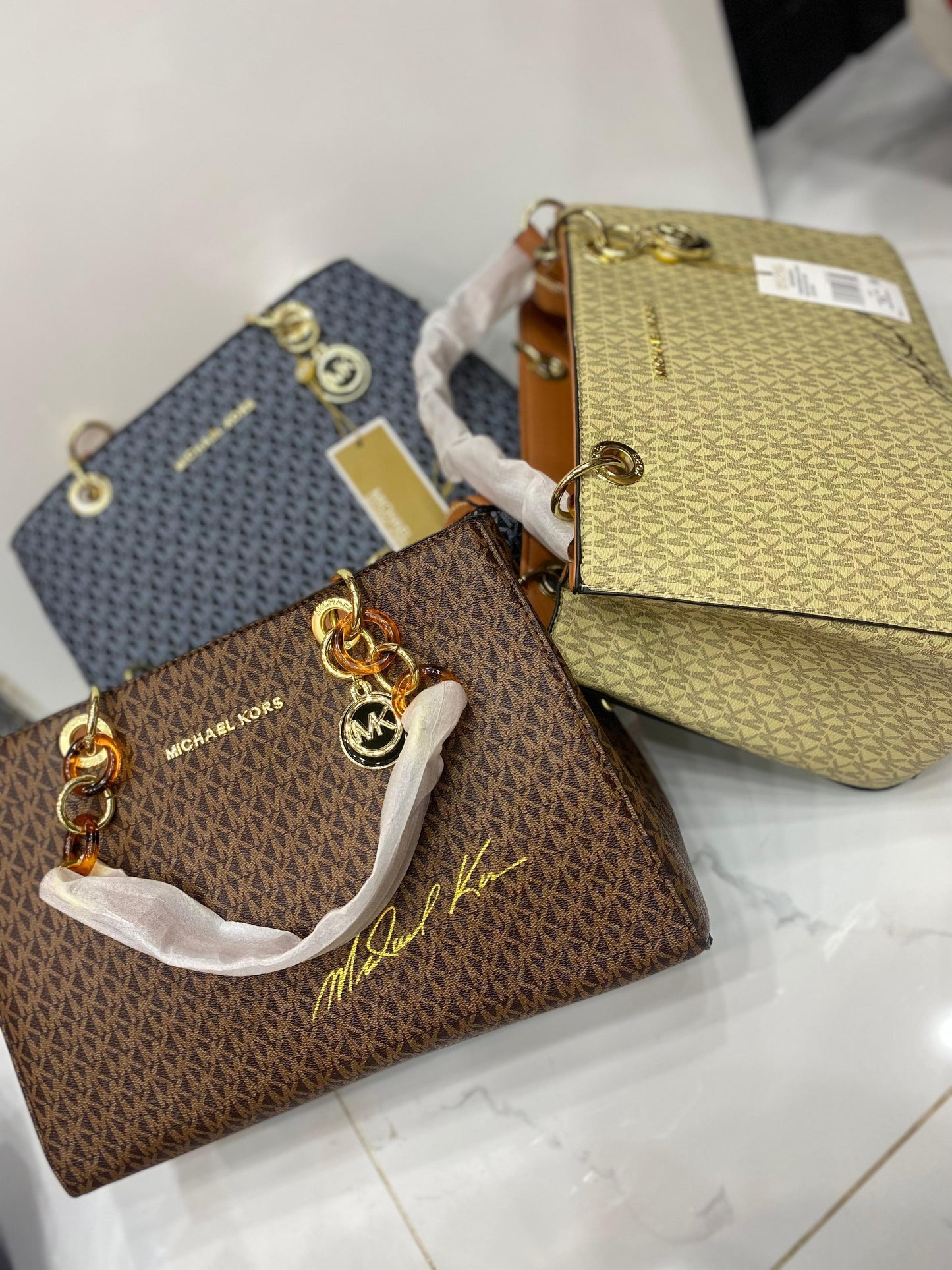 Michael Kors Cynthia Signature HandBag
