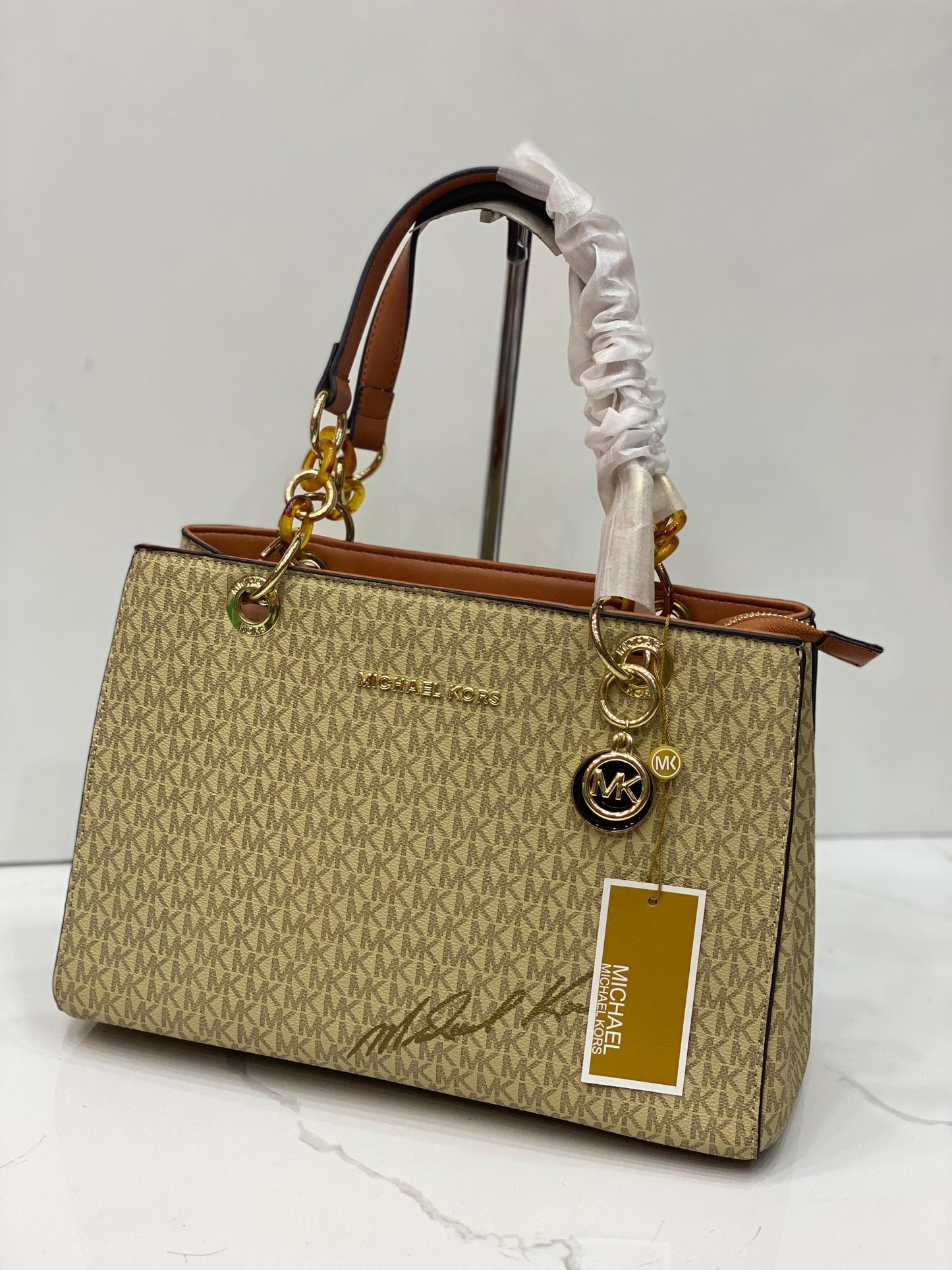 Michael Kors Cynthia Signature HandBag